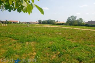 TERRAIN CONSTRUCTIBLE VIABILISE - 663 M² - VENDAT