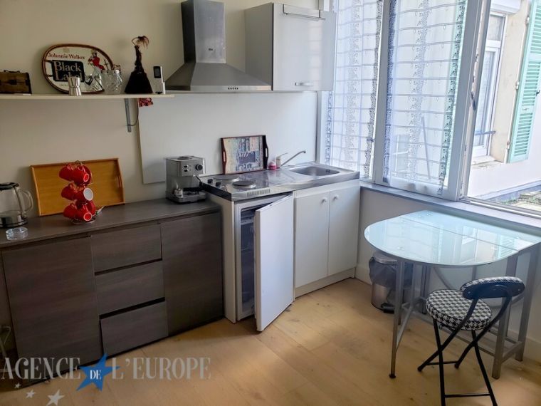 Viager libre - Appartement F5 - 117 m² habitables - Plein centre de Vichy