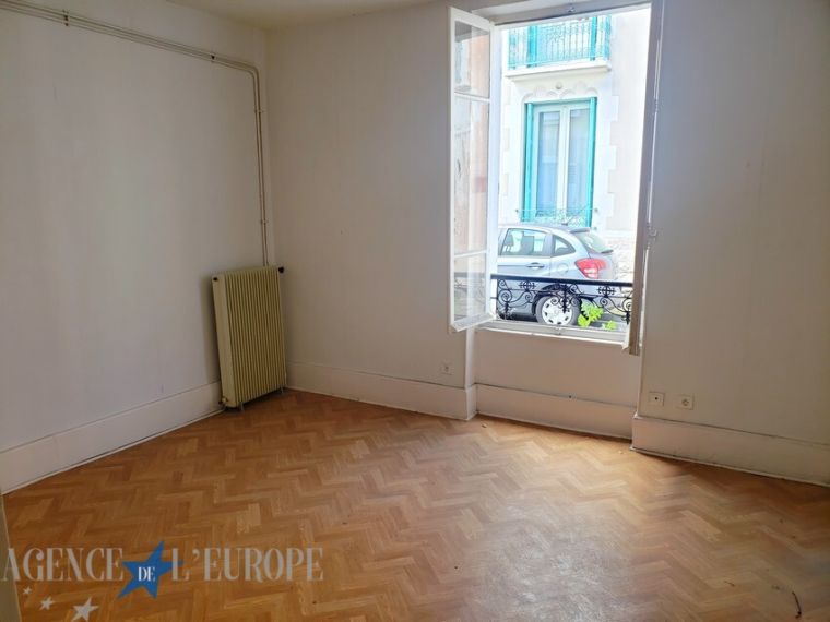 Appartement F2 à rénover