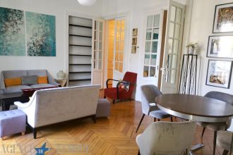 Appartement F3 bis de caractère avec terrasse et cave - Vichy Parcs