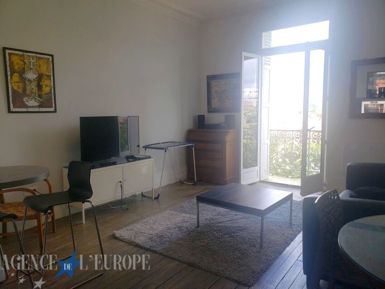 Appartement F2 très bon état avec cave et balcon - Vichy Thermal