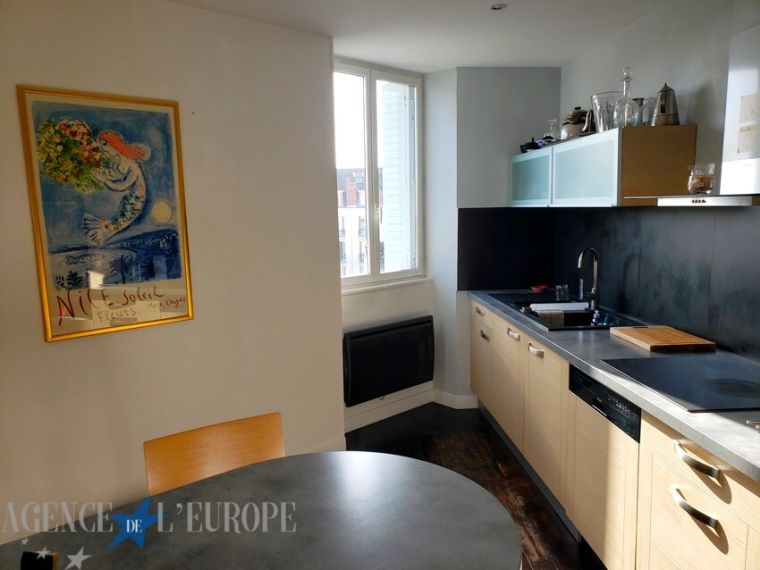 Appartement F4 dernier étage avec ascenseur - 105 m² - Hyper centre Vichy